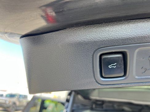 Used 2024 Ford Expedition XLT AWD/4WD image 28