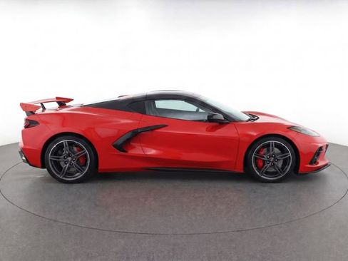 Used 2024 Chevrolet Corvette Stingray Preferred Cpe w/ Z51 Performance Package RWD image 8