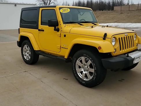 Used 2015 Jeep Wrangler Sahara image 2