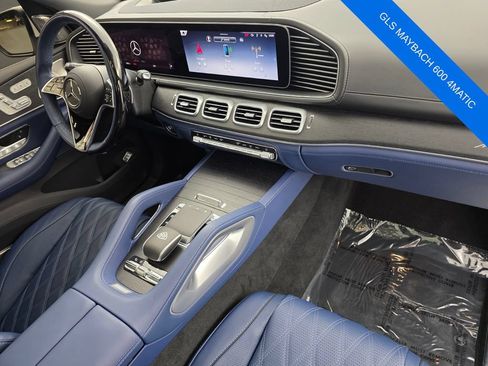 Used 2026 Mercedes-Benz Maybach GLS 600 4MATIC image 33
