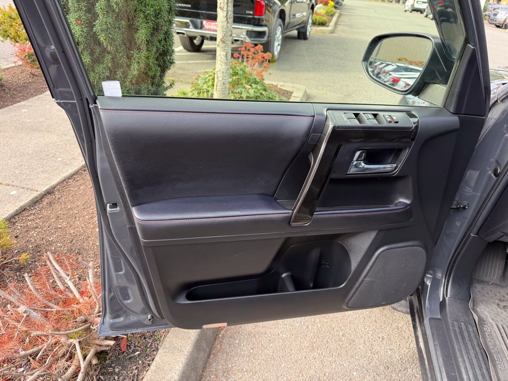 Used 2024 Toyota 4Runner TRD Off-Road Premium w/ Off Road Premium Plus Package AWD/4WD image 11
