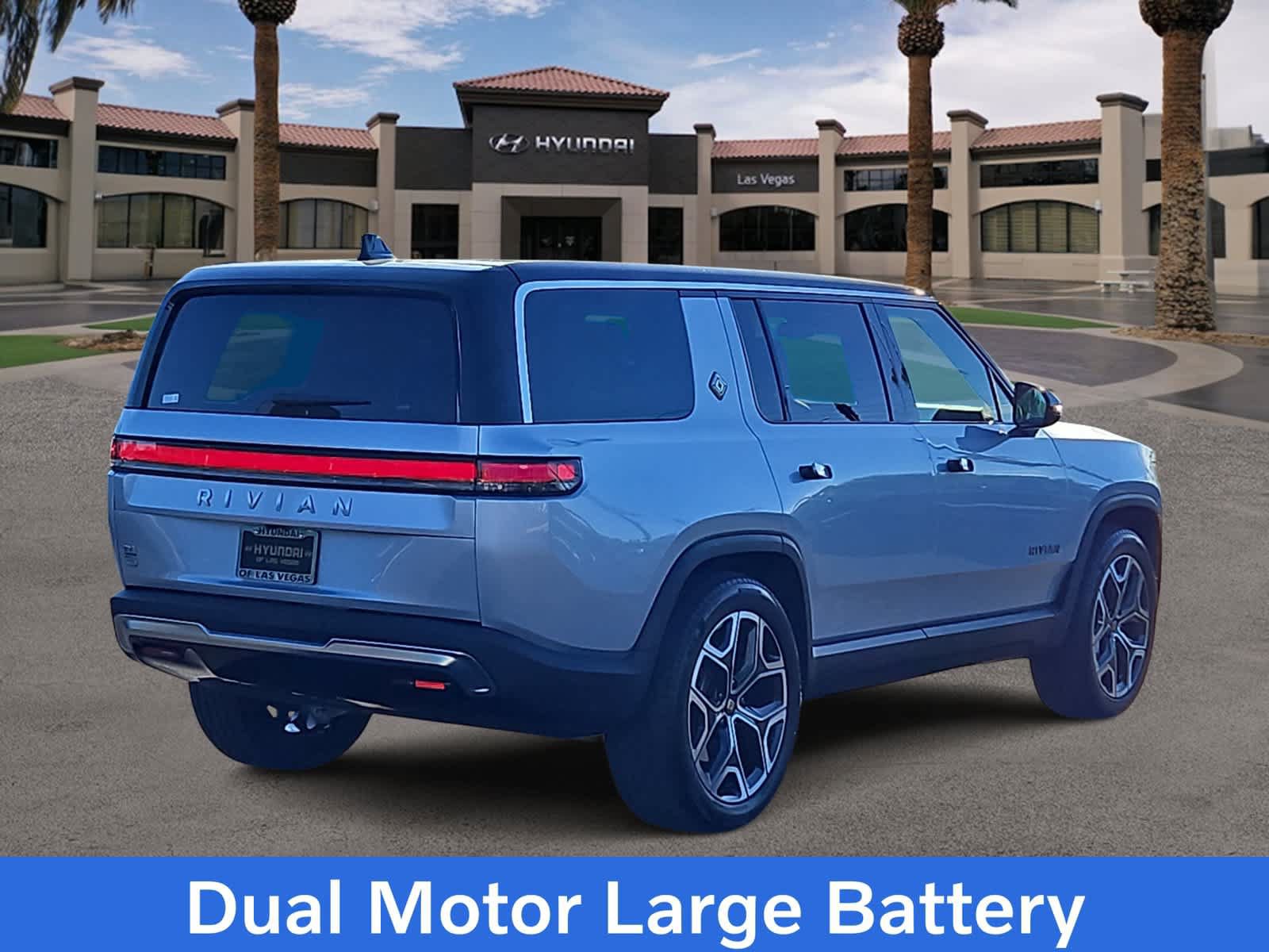 Used 2025 Rivian R1S Adventure Dual AWD/4WD image 8