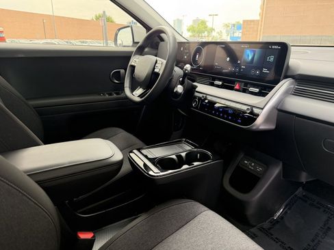 Used 2025 Hyundai Ioniq 5 SE RWD image 39