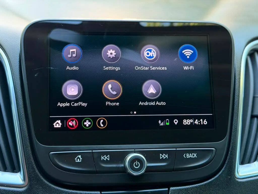 Used 2019 Chevrolet Malibu LT FWD image 16