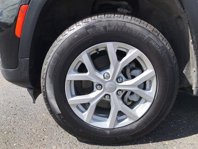 Used 2023 Jeep Grand Cherokee Limited AWD/4WD image 22