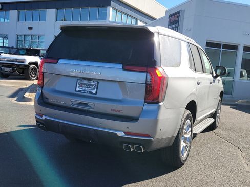 New 2026 GMC Yukon Denali image 3