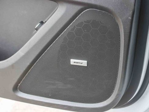 Used 2023 Chevrolet Traverse RS image 51