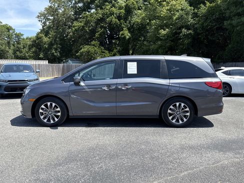 Used 2023 Honda Odyssey EX-L image 2
