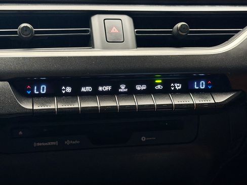 Used 2021 Lexus UX 200 w/ Accessory Package (Z1) FWD image 10