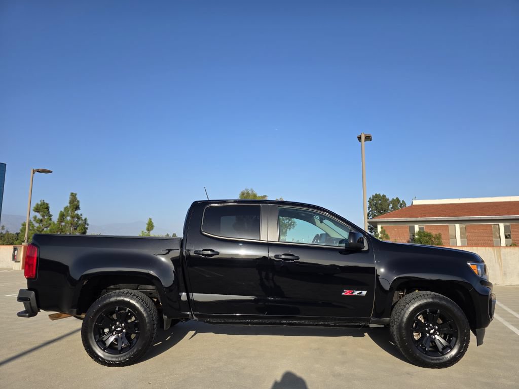 Used 2022 Chevrolet Colorado Z71 w/ Z71 Midnight Edition AWD/4WD image 6