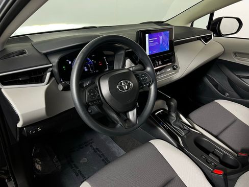 Used 2026 Toyota Corolla LE FWD image 12