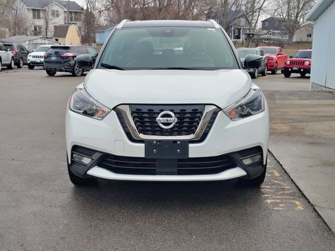 Used 2020 Nissan Kicks SR w/ SR Premium Package image 7