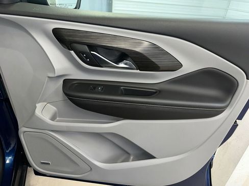 Certified 2022 GMC Terrain SLT w/ Infotainment Package II image 35