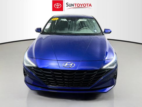 Used 2023 Hyundai Elantra SE w/ Cargo Package FWD image 10