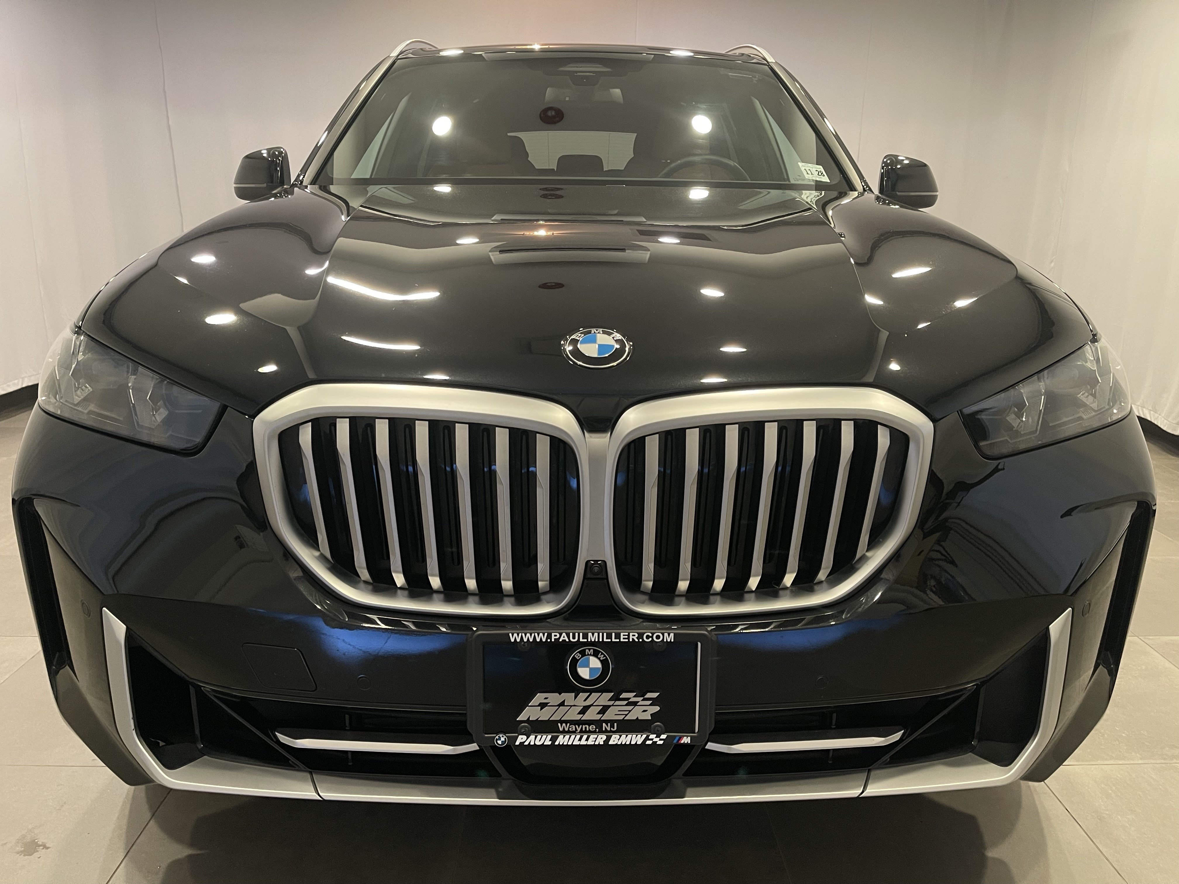 Certified 2024 BMW X5 xDrive40i w/ Parking Assistance Package AWD/4WD image 2