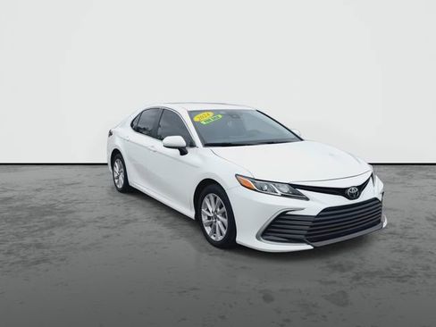 Used 2024 Toyota Camry LE image 2