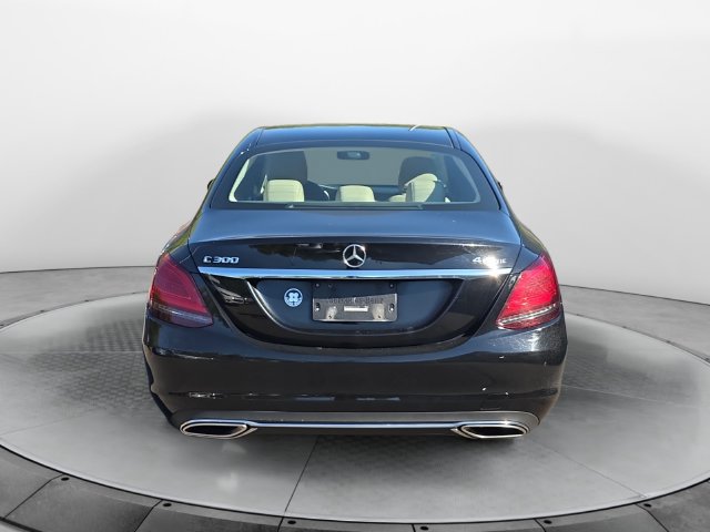 Used 2019 Mercedes-Benz C 300 4MATIC Sedan image 4