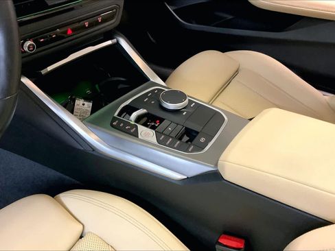 Used 2025 BMW M240i xDrive Coupe image 17