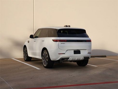 New 2026 Land Rover Range Rover Sport Dynamic SE image 3