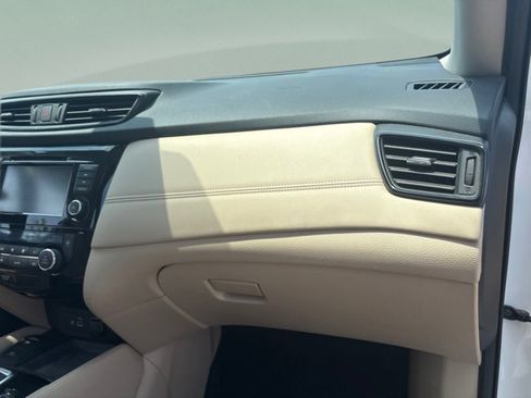Used 2020 Nissan Rogue SL w/ Premium Package FWD image 24