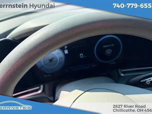 Used 2024 Hyundai Elantra SEL FWD image 11