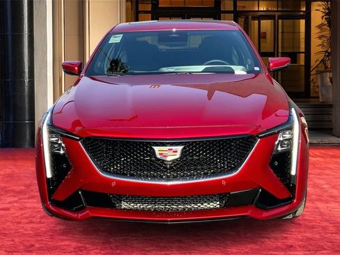 Used 2025 Cadillac CT5 Sport image 3