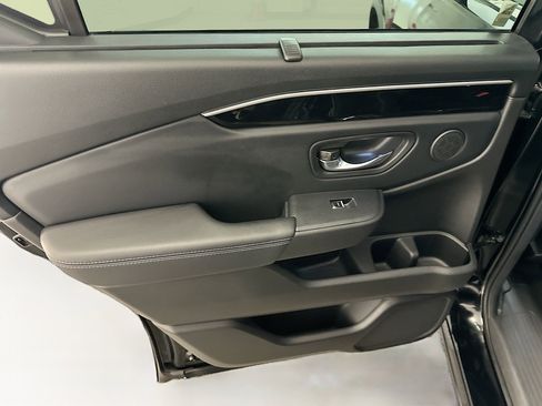 Used 2023 Honda Pilot Touring image 27