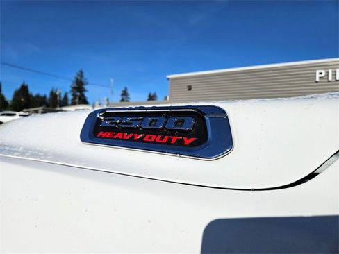 Used 2020 RAM 2500 Limited w/ Body Color Bumper Group image 10