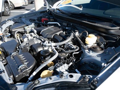 Used 2025 Toyota GR86 Premium image 32