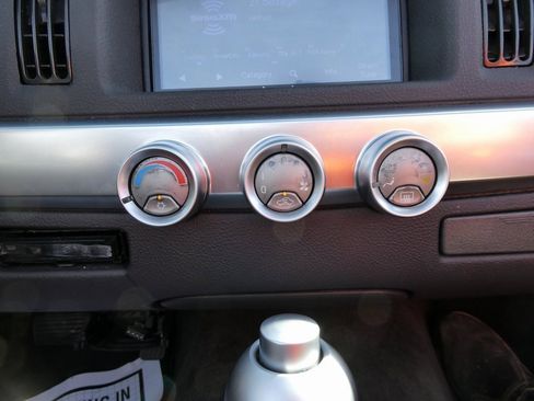 Used 2005 Chevrolet SSR Base 2D Standard Cab w/ Preferred Equipment Group image 23