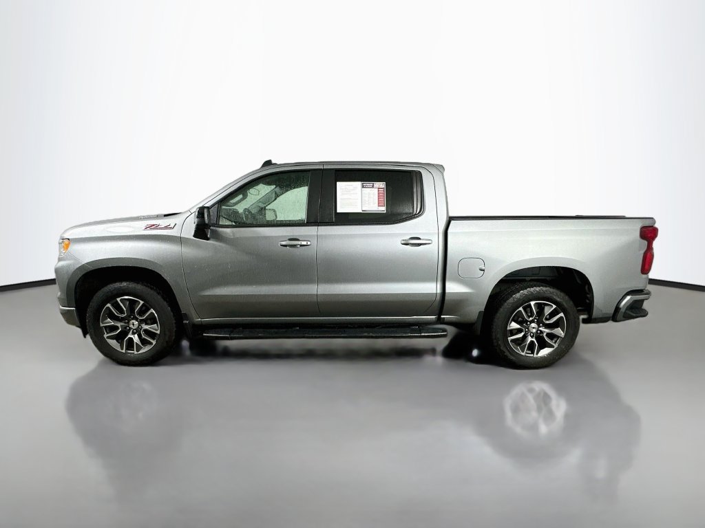 Used 2024 Chevrolet Silverado 1500 RST w/ Z71 Off-Road Package AWD/4WD image 5