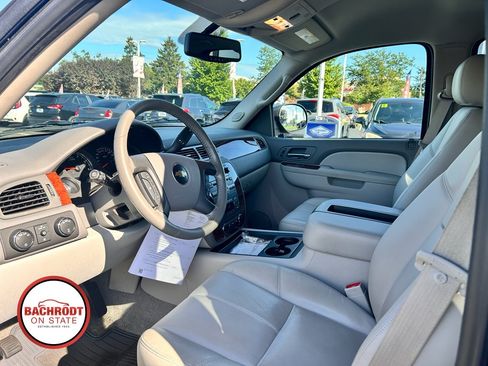 Used 2010 Chevrolet Tahoe LT w/ Luxury Package AWD/4WD image 11