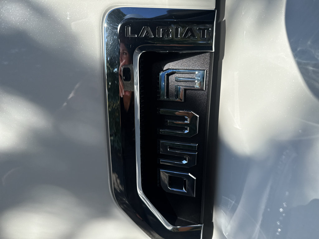Used 2022 Ford F350 Lariat w/ Lariat Ultimate Package AWD/4WD image 14