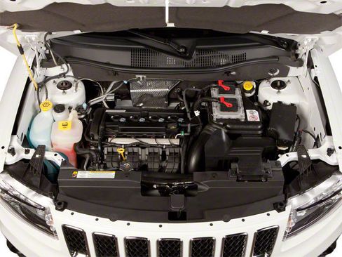 Used 2013 Jeep Compass Sport FWD image 15