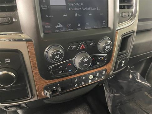 Used 2018 RAM 2500 Laramie w/ Convenience Group image 8