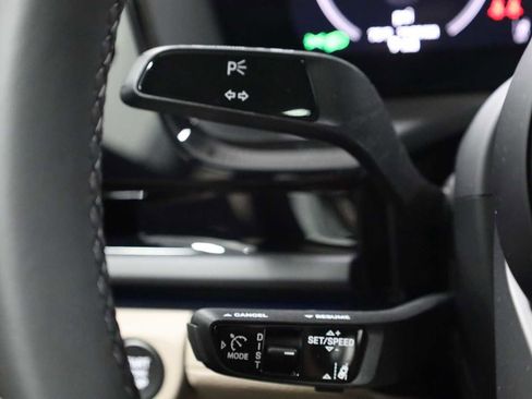 New 2025 Porsche Panamera 4 image 32