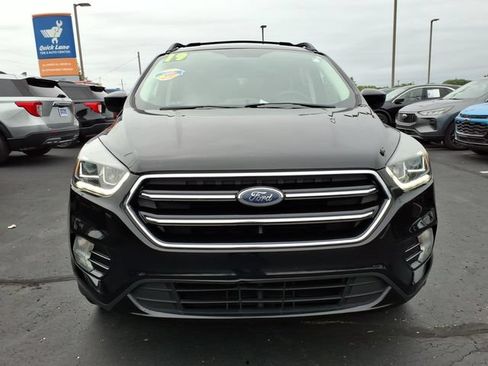 Used 2019 Ford Escape SE AWD/4WD image 2
