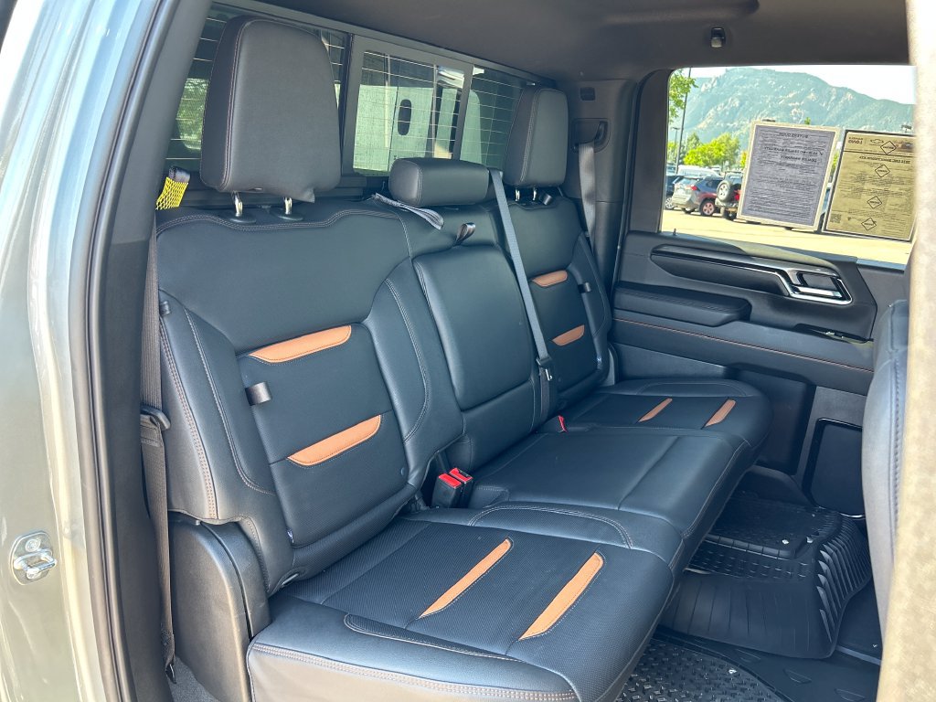 Used 2024 GMC Sierra 2500 AT4 w/ Technology Package AWD/4WD image 20