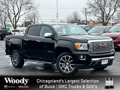 Used 2019 GMC Canyon Denali image 2