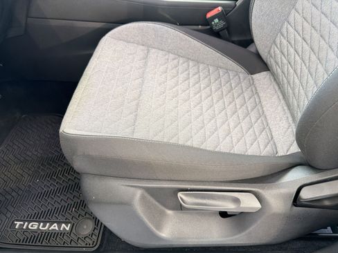 Used 2025 Volkswagen Tiguan S FWD image 14