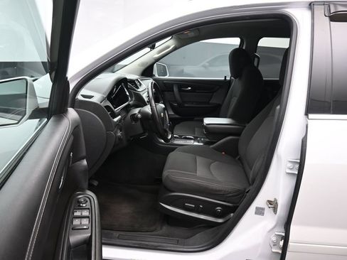 Used 2017 Chevrolet Traverse LT w/ Style and Technology Package AWD/4WD image 11