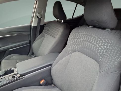 Used 2025 Toyota Camry LE FWD image 14