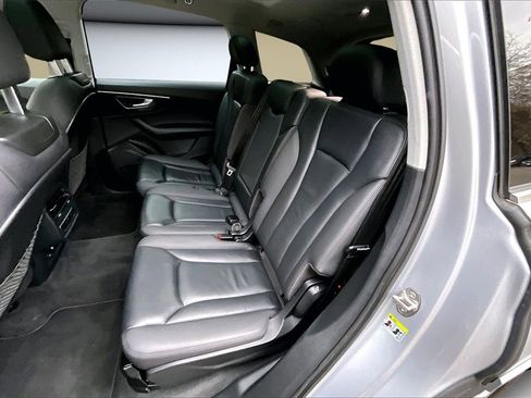 Used 2020 Audi Q7 3.0T Premium Plus image 19