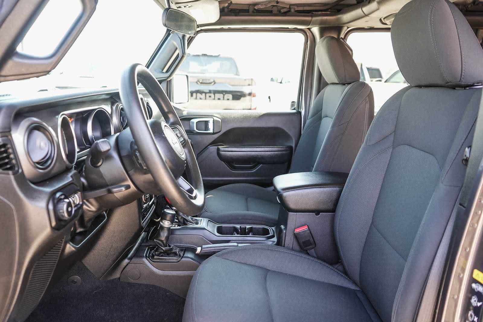Used 2022 Jeep Wrangler Unlimited Sport AWD/4WD image 17