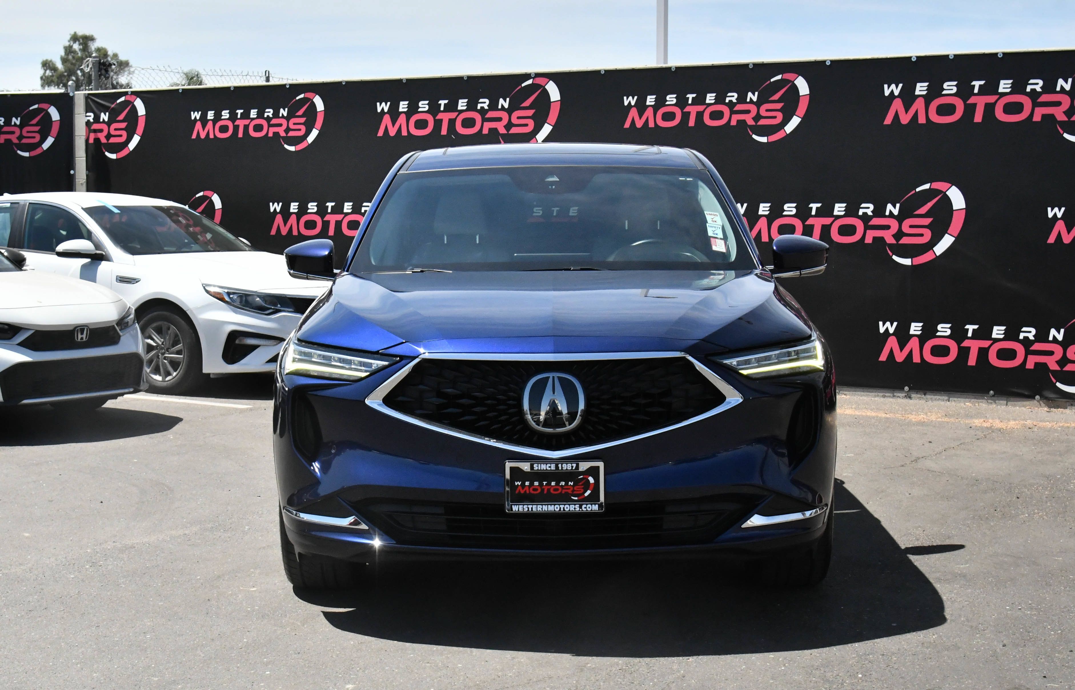 Used 2022 Acura MDX w/ Technology Package FWD image 2