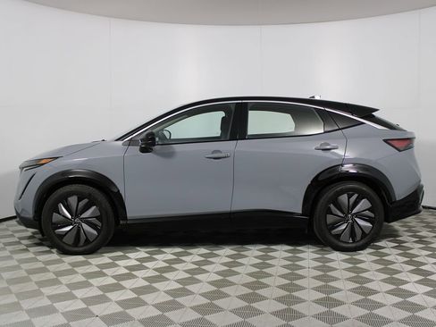 Used 2024 Nissan Ariya FWD image 31