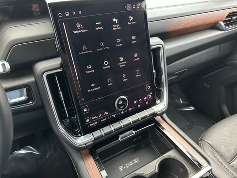 Certified 2025 GMC Yukon Denali image 25