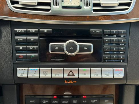 Used 2014 Mercedes-Benz E 350 Sedan image 30