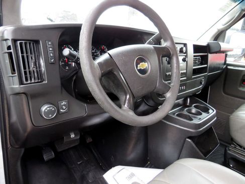 Used 2014 Chevrolet Express 2500 2500 Cargo image 7