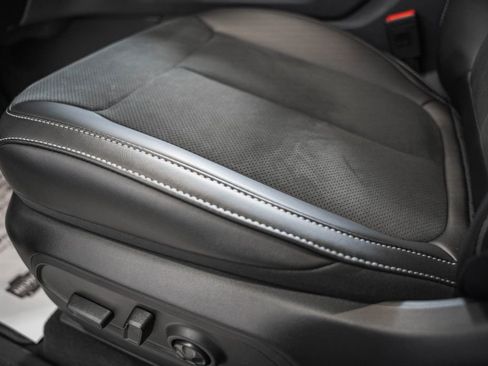 New 2025 Jeep Grand Cherokee Altitude image 34